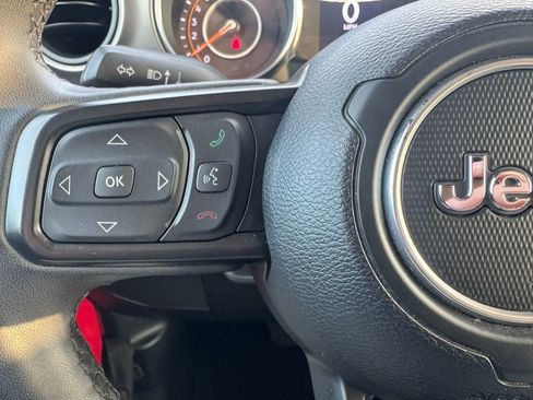 Certified 2023 Jeep Gladiator Sport image 13