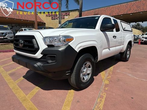 Used 2020 Toyota Tacoma SR image 4