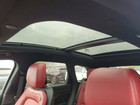 New 2025 Lincoln Corsair Reserve w/ Equipment Group 202A image 11