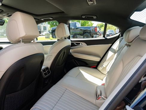 Used 2023 Genesis G70 2.0T w/ Sport Prestige Package AWD/4WD image 26