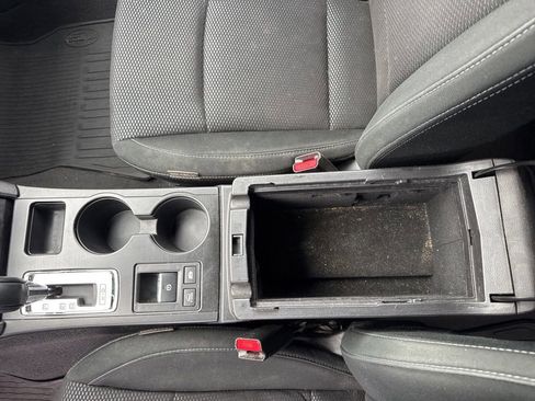 Used 2017 Subaru Outback 2.5i Premium image 23