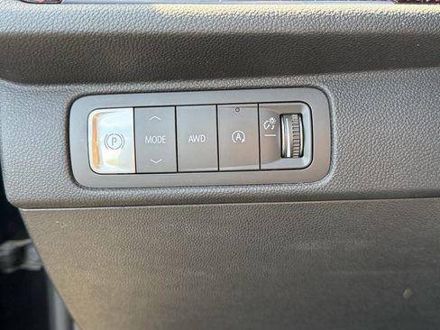 Used 2024 Chevrolet Traverse Z71 w/ Enhanced Driving Package AWD/4WD image 10