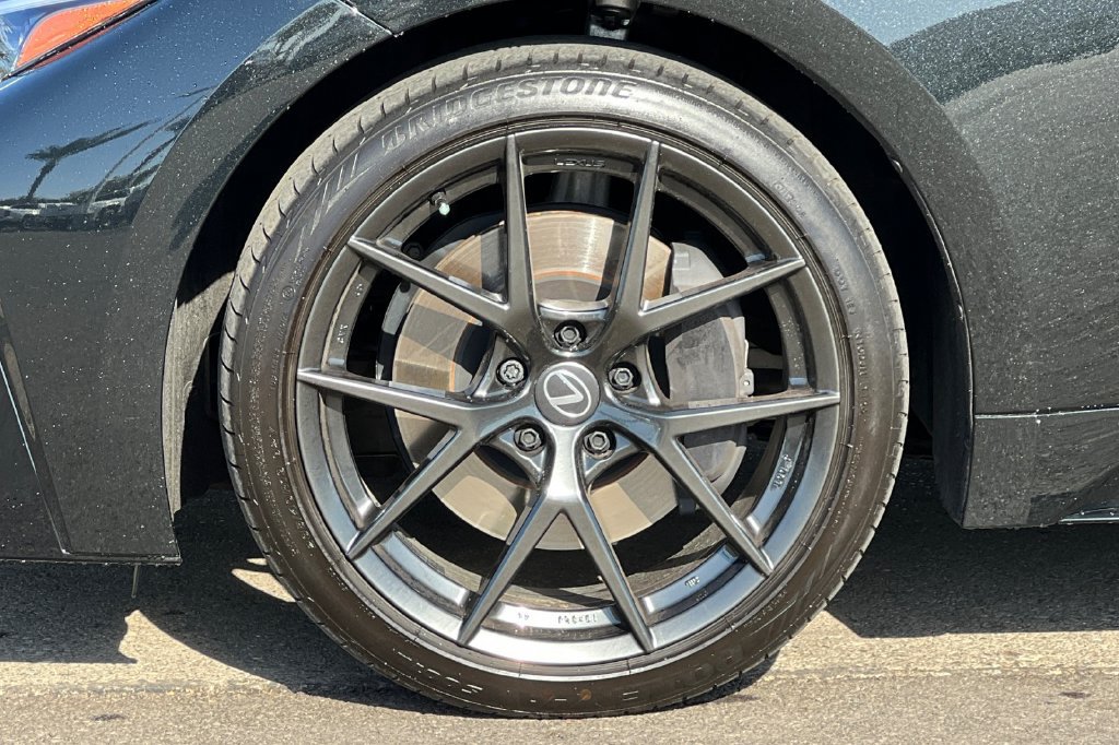 Used 2026 Lexus IS 350 F Sport w/ Accessory Package Z1 RWD image 29