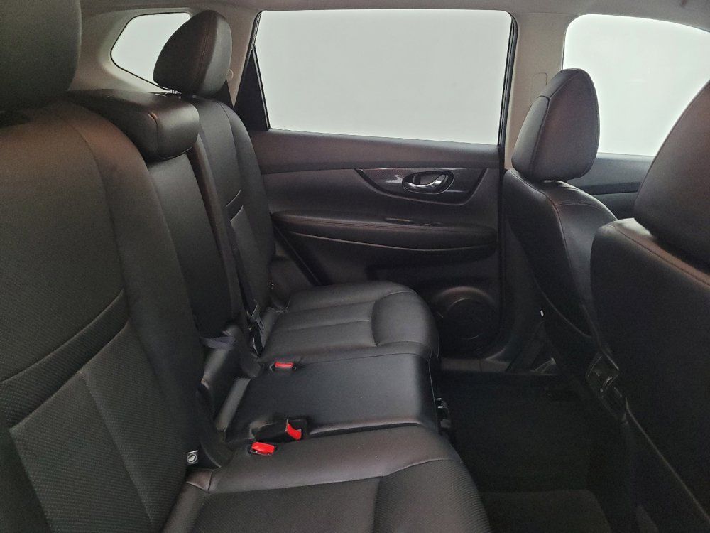 Used 2017 Nissan Rogue SL AWD/4WD image 19