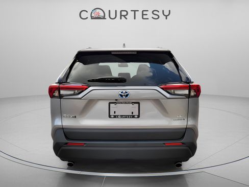 Certified 2024 Toyota RAV4 LE image 4