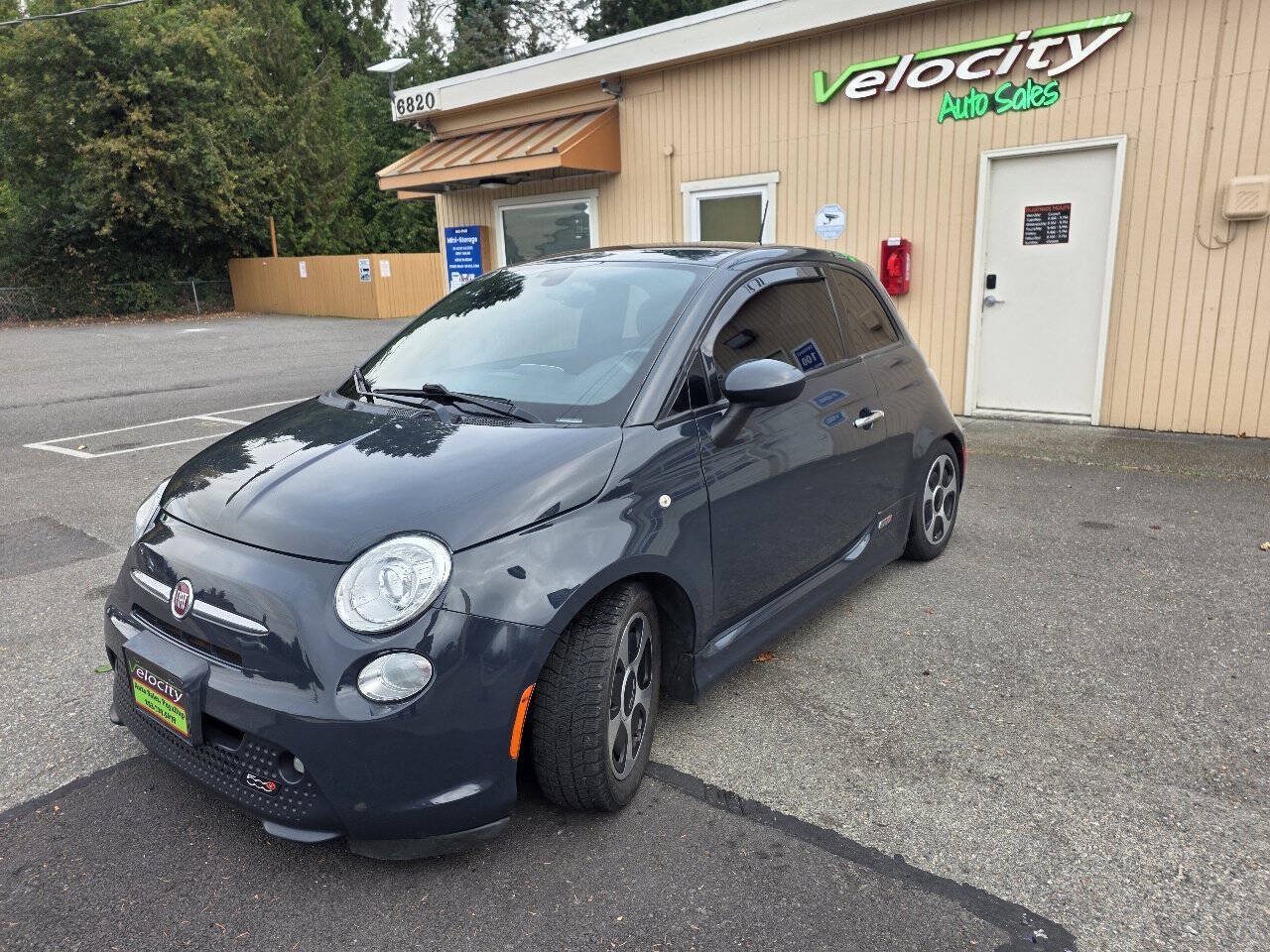 Used 2017 FIAT 500 e FWD image 3
