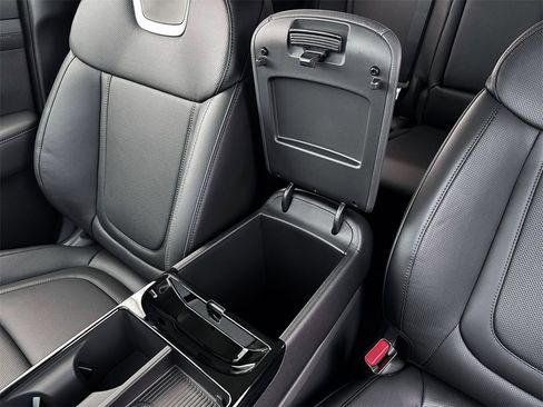 New 2026 Hyundai Tucson Limited image 18