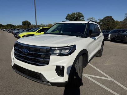 New 2026 Ford Explorer Active w/ Active Comfort Package