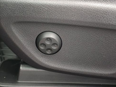 Used 2020 Mercedes-Benz GLE 450 4MATIC image 34