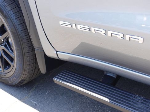 Used 2023 GMC Sierra 1500 Pro w/ Graphite Edition AWD/4WD image 12