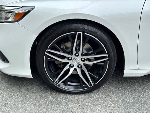 Used 2022 Honda Accord Touring image 11