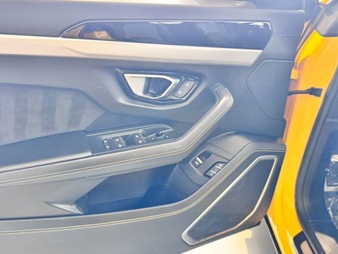 Used 2021 Lamborghini Urus image 51