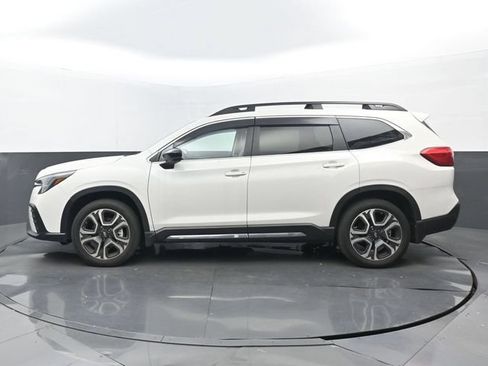 Used 2025 Subaru Ascent Limited w/ Popular Package #1 AWD/4WD image 7