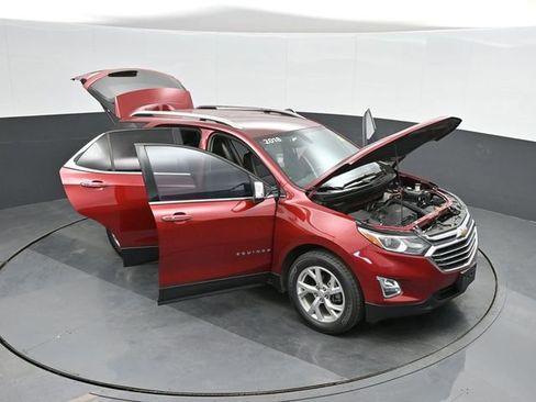 Used 2018 Chevrolet Equinox Premier image 48