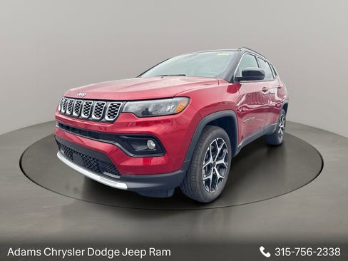 Used 2025 Jeep Compass Limited AWD/4WD image 3