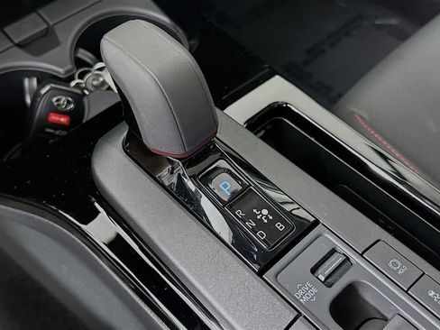 Used 2025 Toyota Prius Plug-In Hybrid w/ Limited Premium Package FWD image 18