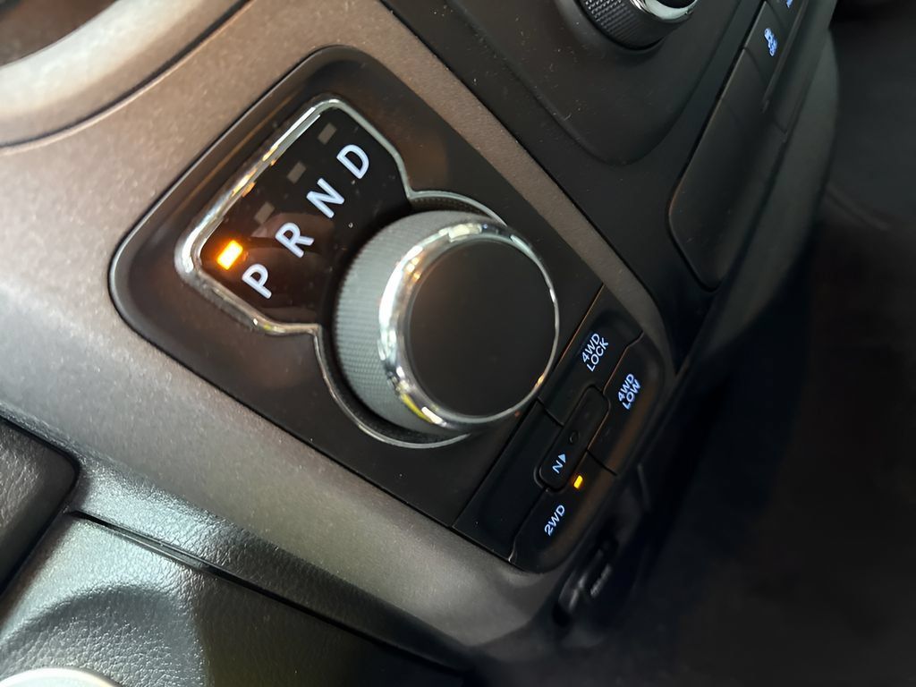 Used 2018 RAM 1500 Express w/ Express Value Package AWD/4WD image 27