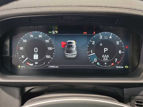 Used 2024 Land Rover Discovery Dynamic SE image 11