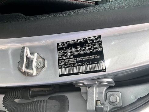 Certified 2022 Mercedes-Benz GLB 250 image 36
