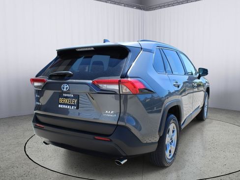 Used 2024 Toyota RAV4 XLE w/ Convenience Package AWD/4WD image 8