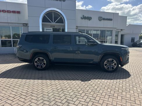 New 2026 Jeep Grand Wagoneer L 4WD w/ Premium Group I image 6