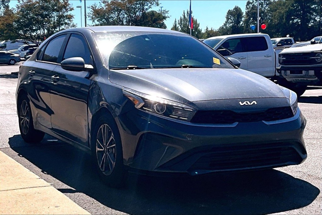 Used 2023 Kia Forte LXS FWD image 1