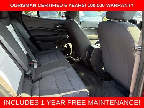 Used 2024 Chevrolet Trax RS FWD image 14