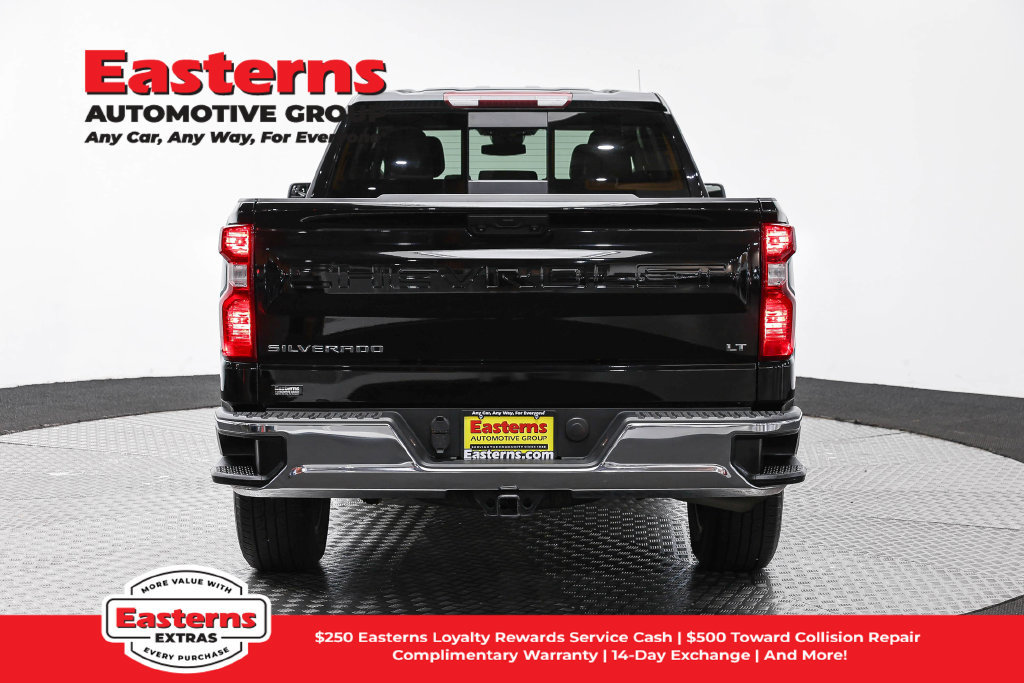 Used 2023 Chevrolet Silverado 1500 LT w/ Convenience Package II AWD/4WD image 7