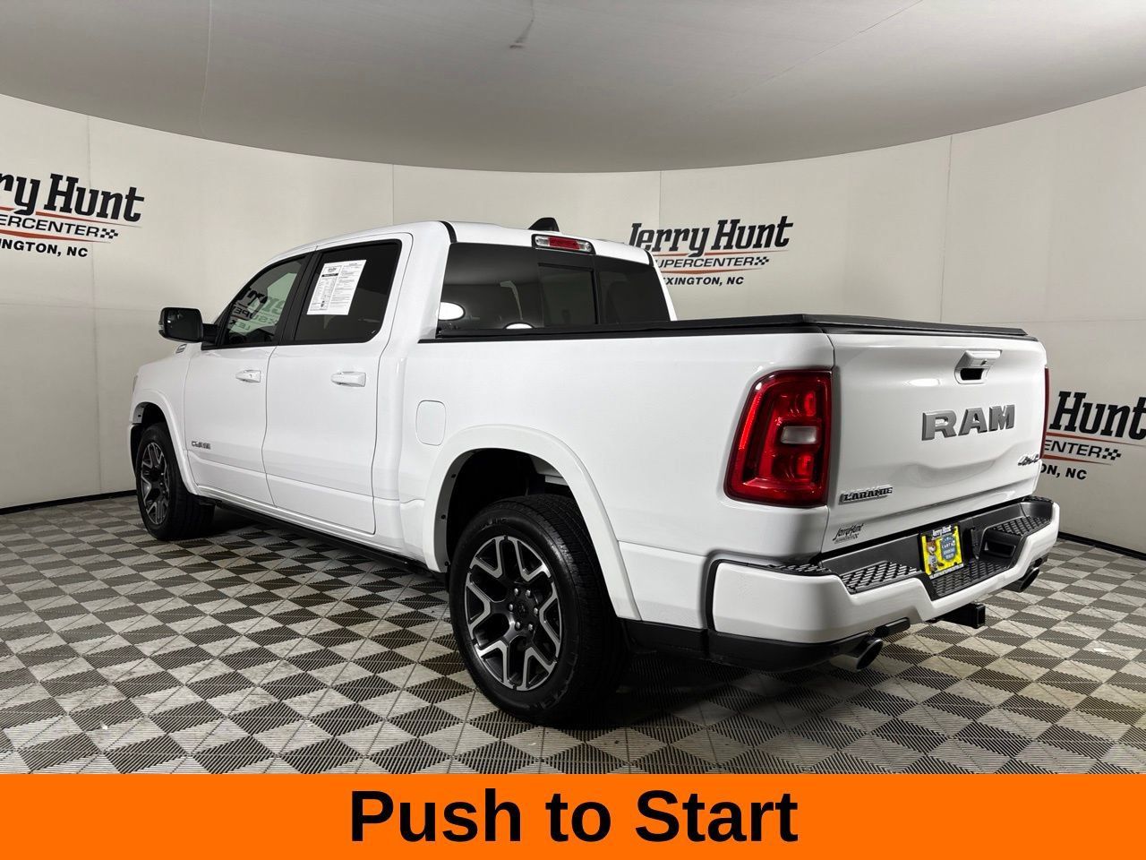 Used 2026 RAM 1500 Laramie AWD/4WD image 9