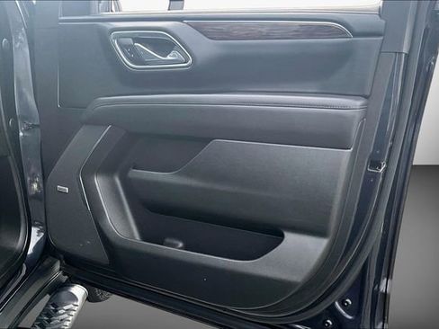 Used 2023 Chevrolet Tahoe Z71 w/ Luxury Package image 18