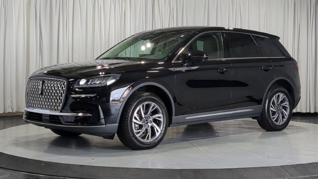 Used 2023 Lincoln Corsair AWD w/ Equipment Group 101A image 5