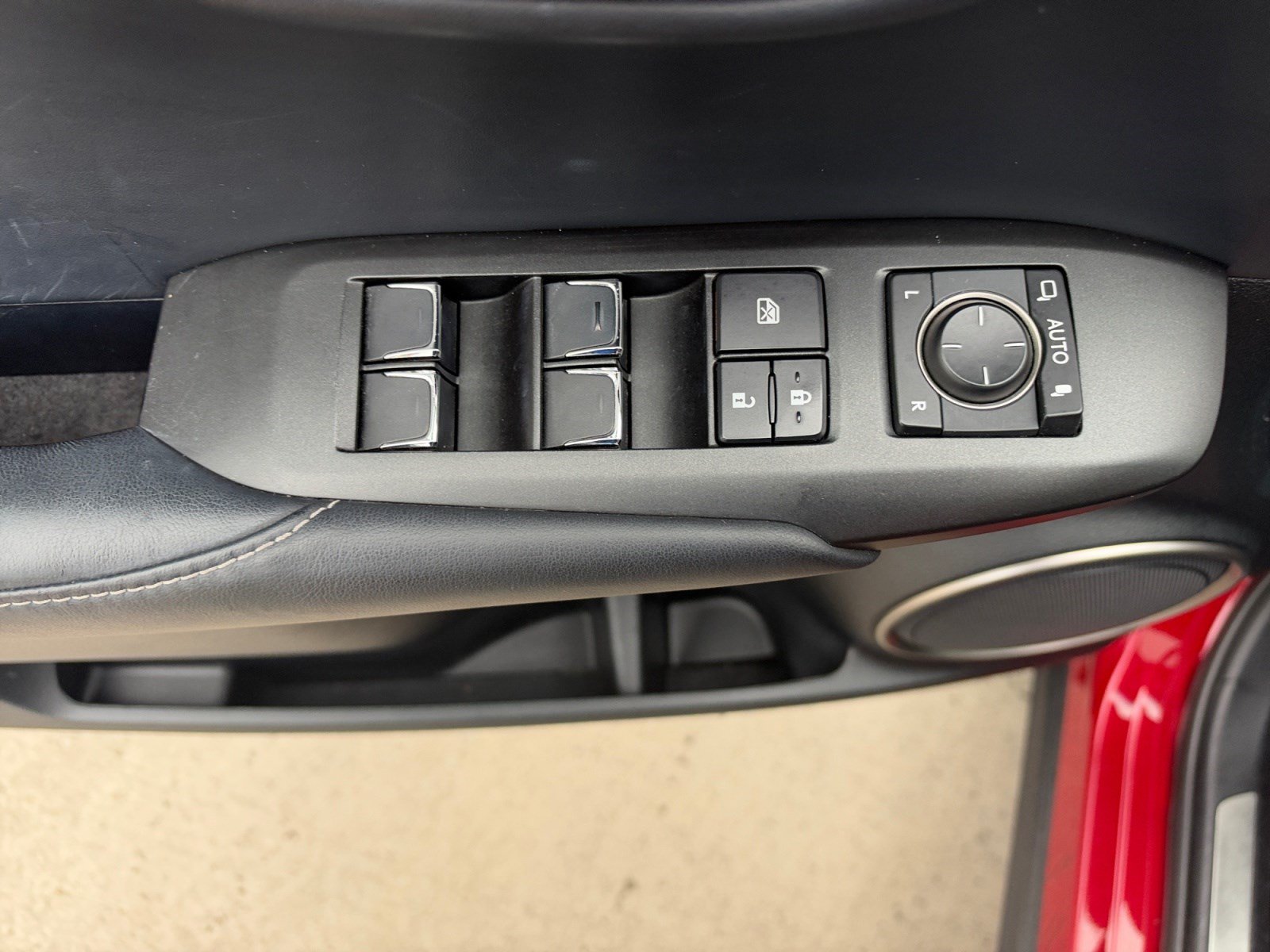 Used 2018 Lexus NX 300 FWD w/ Premium Package image 12