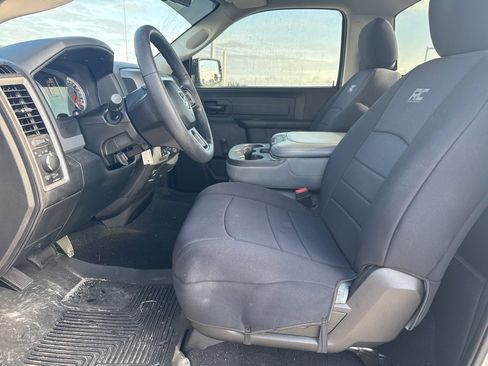 Used 2016 RAM 1500 Tradesman w/ Chrome Appearance Group image 13