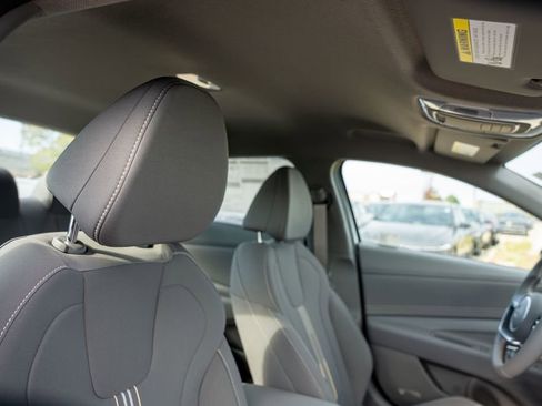 New 2025 Hyundai Elantra Sport image 13