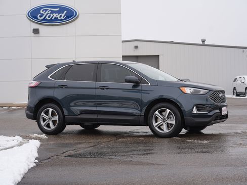 Used 2023 Ford Edge SEL w/ Convenience Package image 2