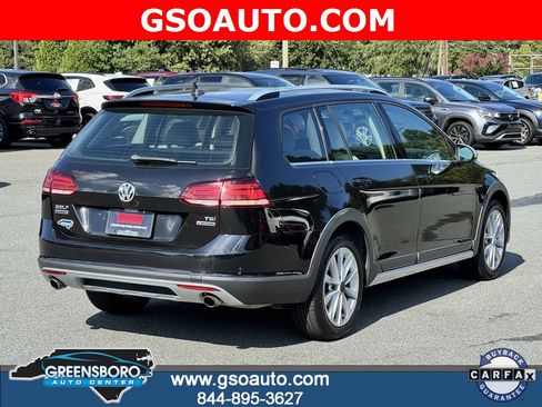 Used 2018 Volkswagen Golf Alltrack SE image 8