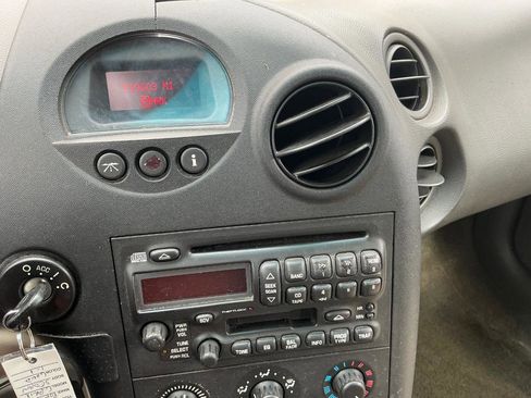 Used 2004 Pontiac Grand Prix GT w/ Drivers Package image 13