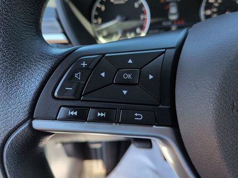 Used 2025 Nissan Altima 2.5 SV FWD image 17