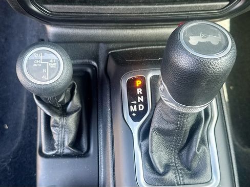 Used 2023 Jeep Wrangler Unlimited AWD/4WD image 18