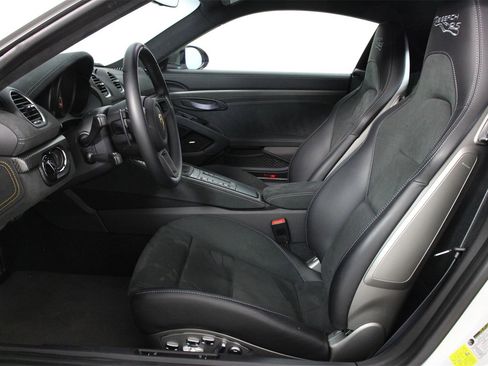 Used 2024 Porsche 718 Cayman GT4 RS image 5