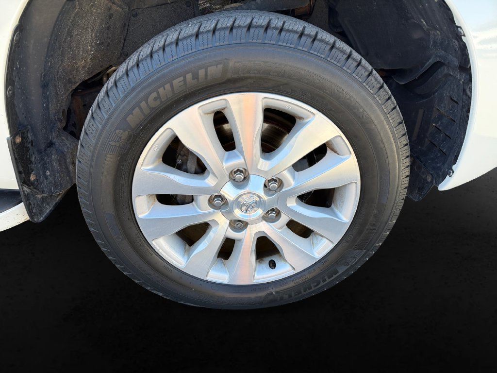 Used 2018 Toyota Sequoia Platinum AWD/4WD image 12
