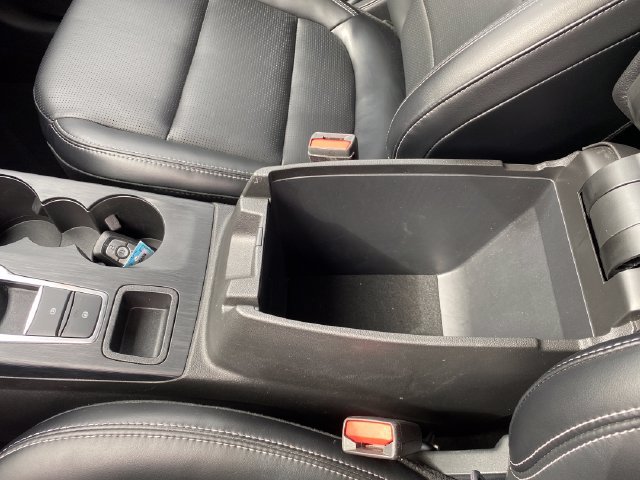 Used 2025 Ford Escape Platinum AWD/4WD image 15