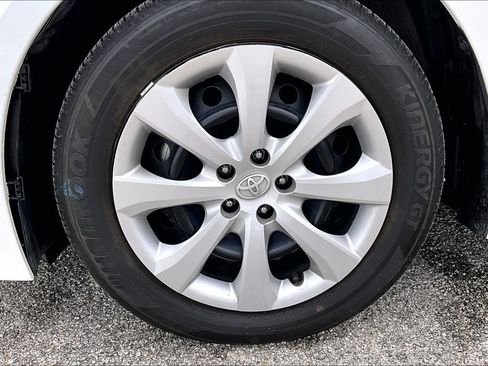 Used 2025 Toyota Corolla LE FWD image 9