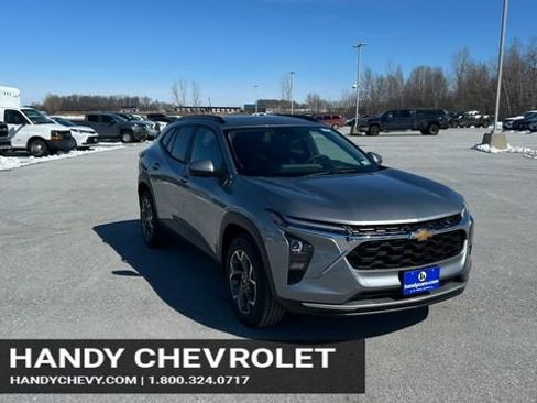 New 2026 Chevrolet Trax LT w/ Sunroof Package image 1