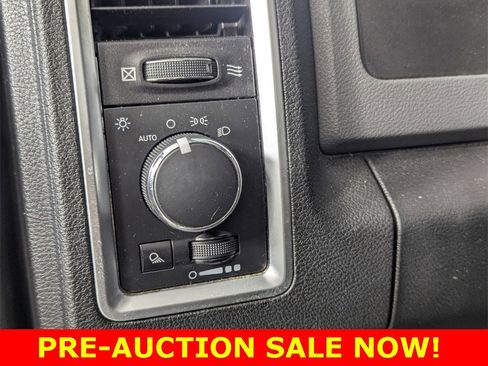 Used 2014 RAM 1500 Classic SLT image 13