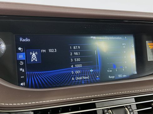 Used 2020 Lexus LS 500 image 21