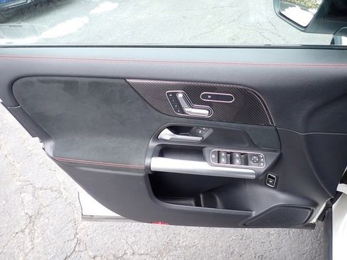 Used 2023 Mercedes-Benz GLA 35 AMG 4MATIC image 20