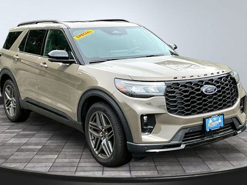 New 2026 Ford Explorer ST-Line w/ ST-Line Street Pack AWD/4WD image 1