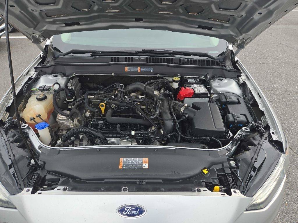 Used 2019 Ford Fusion SE FWD image 29