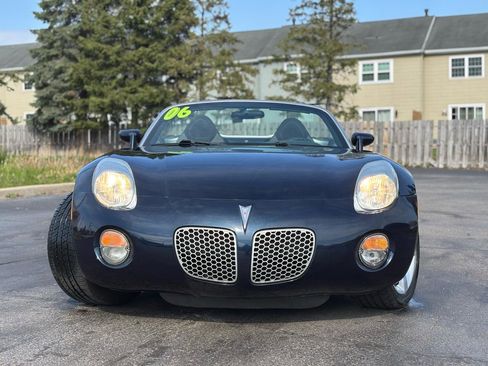 Used 2006 Pontiac Solstice Convertible w/ Power Package RWD image 11